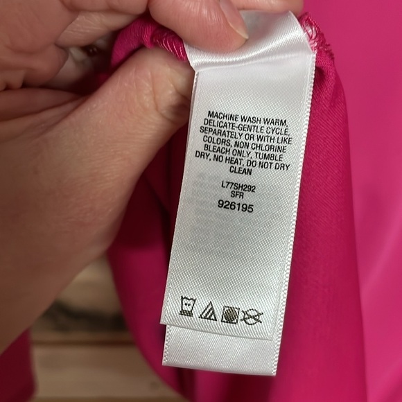 Cabela’s size 2XL insect defense hot pink lightweight hoodie - Picture 8 of 8